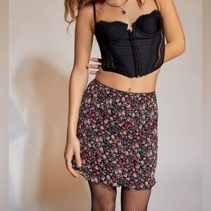 UP Urban Outfitters Mesh Mini Floral Ruffle Skirt in Coral